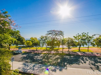 Casa 4 dorms à venda Avenida Padre Cacique, Praia de Belas - Porto Alegre