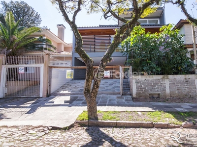 Casa 4 dorms à venda Rua Coroados, Vila Assunção - Porto Alegre