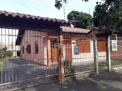 Casa 4 dorms à venda Rua Doutor Barcelos, Cavalhada - Porto Alegre