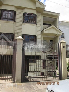 Casa 4 dorms à venda Rua Doutor Galdino Nunes Vieira, Jardim Itu - Porto Alegre