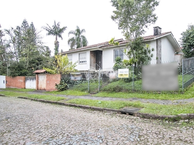 Casa 4 dorms à venda Rua Goitacaz, Vila Assunção - Porto Alegre