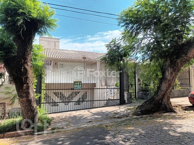 Casa 4 dorms à venda Rua Indianápolis, Três Figueiras - Porto Alegre