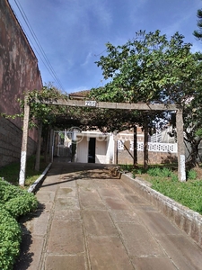 Casa 4 dorms à venda Rua Intendente Alfredo Azevedo, Glória - Porto Alegre