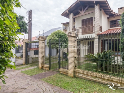 Casa 4 dorms à venda Rua Josué Guimarães, Espírito Santo - Porto Alegre