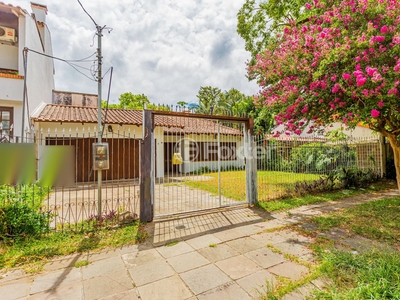 Casa 4 dorms à venda Rua Manajó, Vila Assunção - Porto Alegre