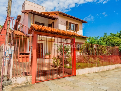 Casa 4 dorms à venda Rua Professor Carvalho Freitas, Teresópolis - Porto Alegre