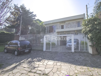 Casa 4 dorms à venda Rua Professor Ulisses Cabral, Chácara das Pedras - Porto Alegre