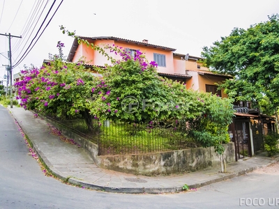 Casa 5 dorms à venda Rua Ângelo Passuelo, Vila Nova - Porto Alegre