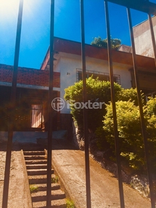 Casa 5 dorms à venda Rua Doutor Barbosa Gonçalves, Chácara das Pedras - Porto Alegre