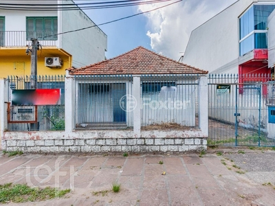 Casa 6 dorms à venda Avenida Carneiro da Fontoura, Jardim São Pedro - Porto Alegre
