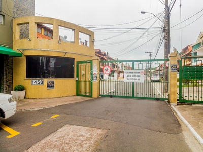 Casa em Condomínio 3 dorms à venda Avenida Juca Batista, Cavalhada - Porto Alegre