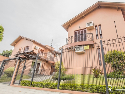 Casa em Condomínio 3 dorms à venda Rua Oscar Schneider, Medianeira - Porto Alegre