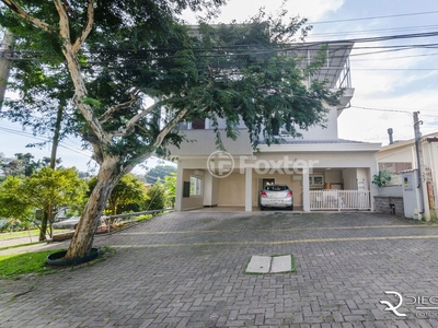 Casa em Condomínio 4 dorms à venda Rua Doutor Campos Velho, Cristal - Porto Alegre