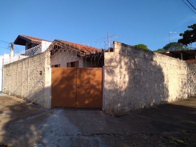 Casa em Jardim Redentor, Bauru/SP de 100m² 2 quartos à venda por R$ 229.000,00 ou para locação R$ 1.200,00/mes