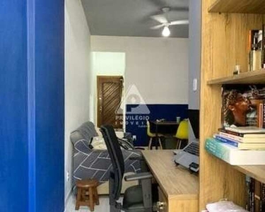 1 QUARTO COM SUÍTE EM BOTAFOGO