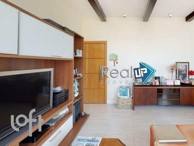 Apartamento à venda em Copacabana com 111 m², 3 quartos, 1 suíte, 1 vaga