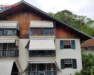 Apartamento com 3 dormitórios à venda, 120 m² por R$ 580.000,00 - Pendotiba - São Gonçalo