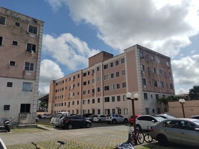 Apartamento para aluguel possui 48 metros quadrados com 2 quartos em Centro - Lauro de Fre