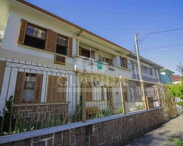 Casa para comprar no bairro Azenha - Porto Alegre com 3 quartos