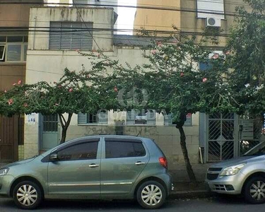 Casa para comprar no bairro Menino Deus - Porto Alegre com 3 quartos
