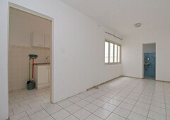 Apartamento à venda por R$ 103.000