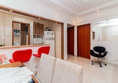 Apartamento à venda por R$ 290.000