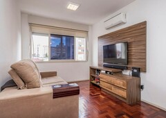 Apartamento à venda por R$ 360.000