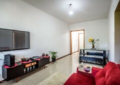 Apartamento à venda por R$ 329.975