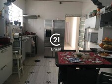 Casa com 3 quartos, 260 m², à venda por R$ 2.000.000