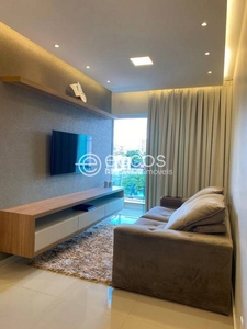 Apartamento com 2 Quartos e 2 banheiros à Venda, 63 m² por R$ 390.000