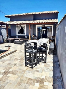 Casa com 2 Quartos e 3 banheiros à Venda, 56 m² por R$ 150.000