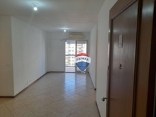 Apartamento com 3 quartos para alugar, 91 m² por R$ 2.700/mês - Condomínio Rio2 - Barra da