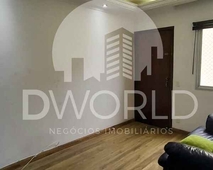 APARTAMENTO EM EXCELENTE LOCALIZAÇÃO - PRÓXIMO A COMÉRCIOS DIVERSOS