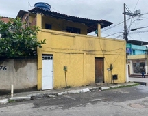 Casa para aluguel possui 45 metros quadrados com 1 quarto em Vila Itamarati - Duque de Cax