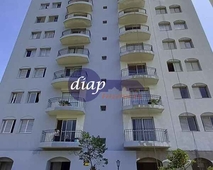 Lindo apartamento em andar alto com 2 dormitórios, sendo 1 suíte, banheiro social, varanda