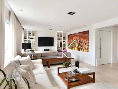 Apartamento à venda em Vila Olímpia com 210 m², 3 quartos, 3 suítes, 3 vagas
