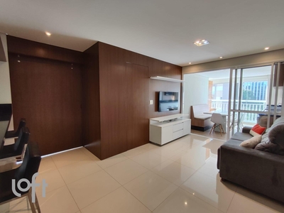 Apartamento à venda em Vila Olímpia com 76 m², 2 quartos, 1 suíte, 1 vaga