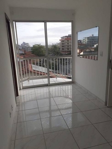 Apartamento com 3 Quartos e 2 banheiros para Alugar, 83 m² por R$ 2.025/Mês