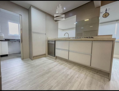 Apartamento no Bairro Vila Nova em Blumenau com 3 Dormitórios (3 suítes) e 109 m²