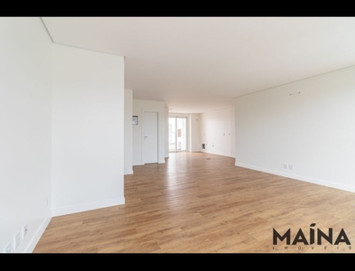 Apartamento no Bairro Vila Nova em Blumenau com 3 Dormitórios (3 suítes) e 125.65 m²