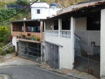 Casa com 3 Quartos e 2 banheiros à Venda, 70 m² por R$ 280.000