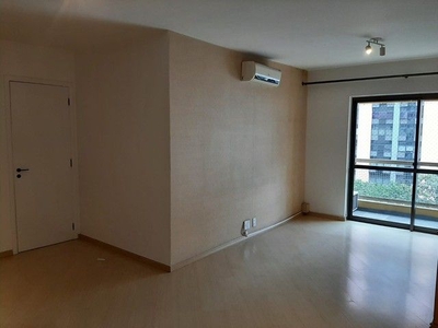 Apartamento para aluguel possui 112 metros quadrados com 3 quartos em Perdizes - São Paulo