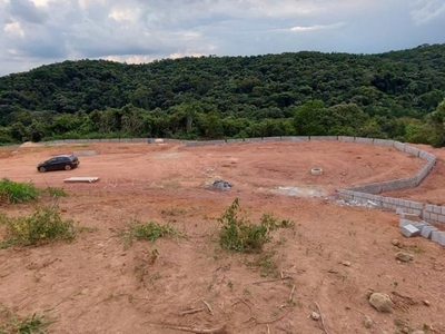 Lote em local paradisíaco, próximo a SP.