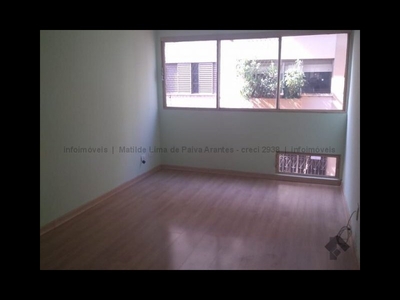 Ótima localização -Apartamento 3 quartos - Segóvia - 2º andar