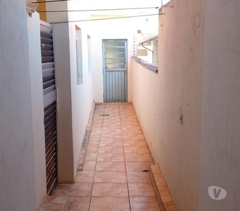 Casa Fundo, 2 dorms, Sem garagem - Campinas saída Valinhos