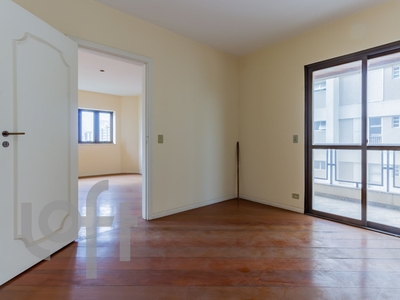 Apartamento à venda em Campo Belo com 250 m², 4 quartos, 2 suítes, 4 vagas