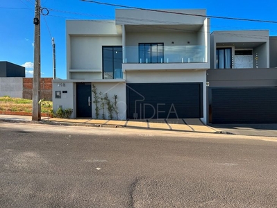 Casa à venda no bairro Jardim Canadá em Assis