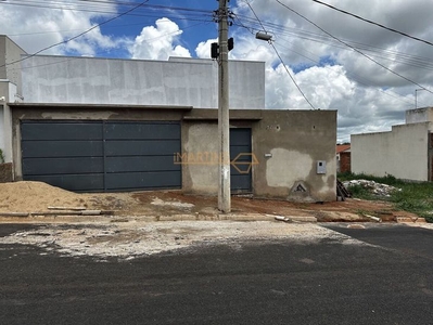 Casa à venda no bairro Jardim Interlagos III em Araguari