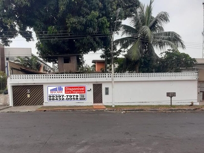 Casa à venda ou aluguel no bairro Adrianópolis em Manaus