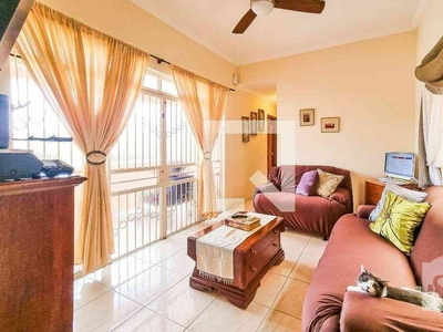 Casa com 3 quartos à venda no bairro Santa Mônica, 275m²